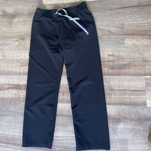 Figs Livingston basic scrub pants. Size small petite. No issues